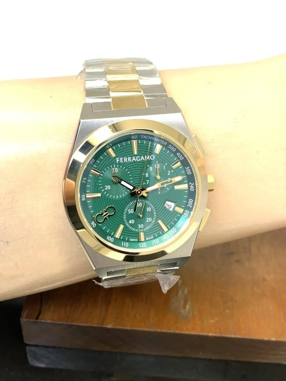Salvatore Ferragamo F-80 Men's Watch Swiss Quartz Chronograph Green Dial Steel